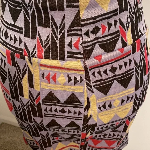 Pencil Skirt – Geometric Tribal Print 💕 - Picture 3 of 3